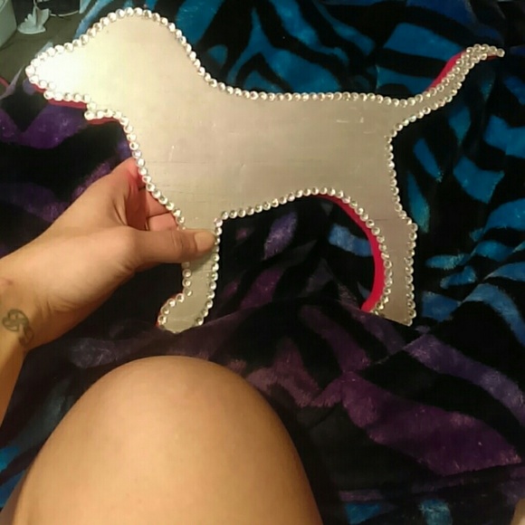 Vs Pink Bling Display Dog - Picture 2 of 3